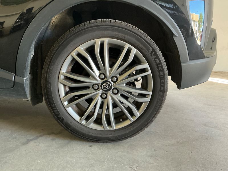 Toyota C-HR 1.8 Hybrid Business Edition 2022 – снимка 5