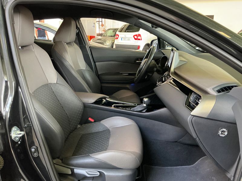 Toyota C-HR 1.8 Hybrid Business Edition 2022 – снимка 16