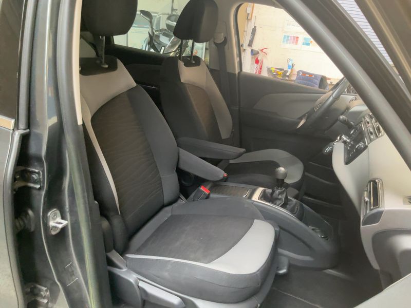 Citroen C4 Picasso 1.6 e-HDi 2014 – снимка 11