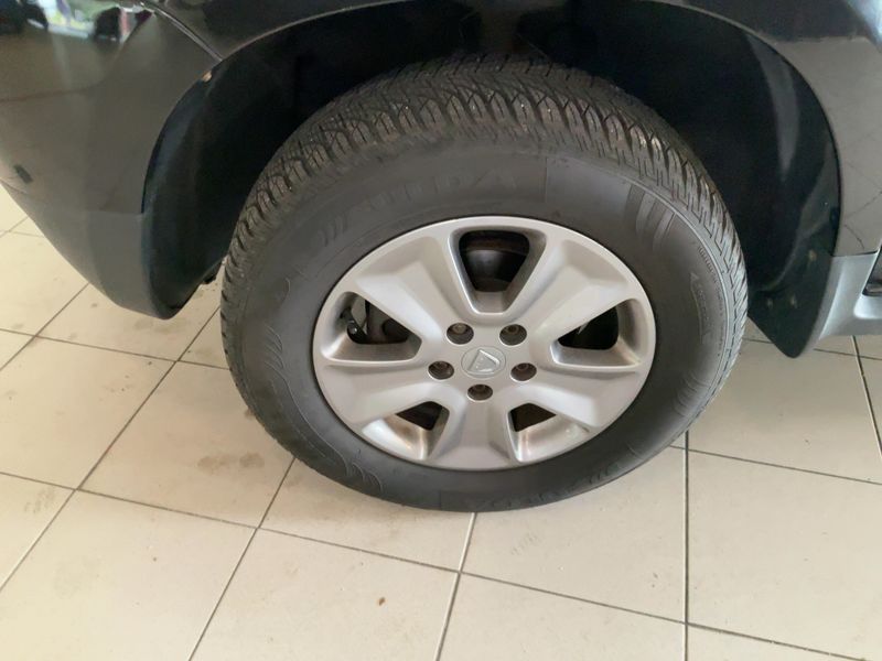 Dacia Duster 1.6 LPG Prestige 4x2 2015 – снимка 3