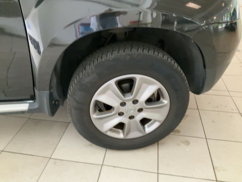 Dacia Duster 1.6 LPG Prestige 4x2 2015 – снимка 11