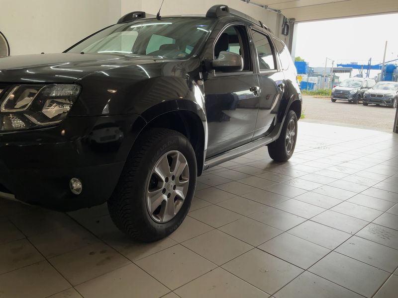 Dacia Duster 1.6 LPG Prestige 4x2 2015 – снимка 2