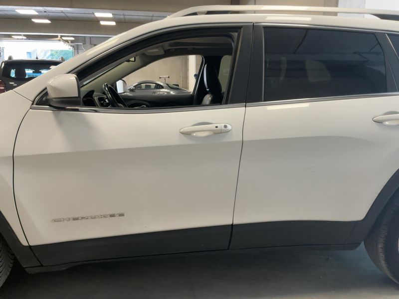 Jeep Cherokee 2.0 M-Jet Limited 4WD 2015 – снимка 4
