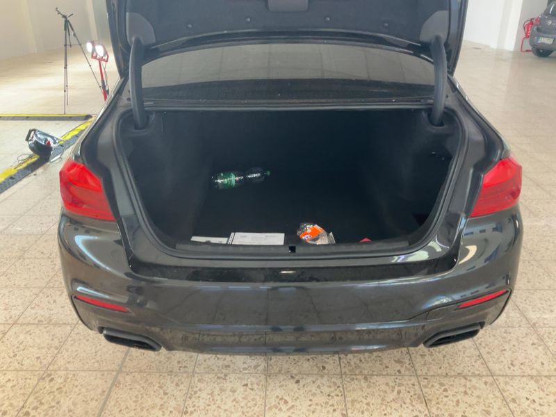 BMW 5er M550i xDrive 2018 – снимка 15