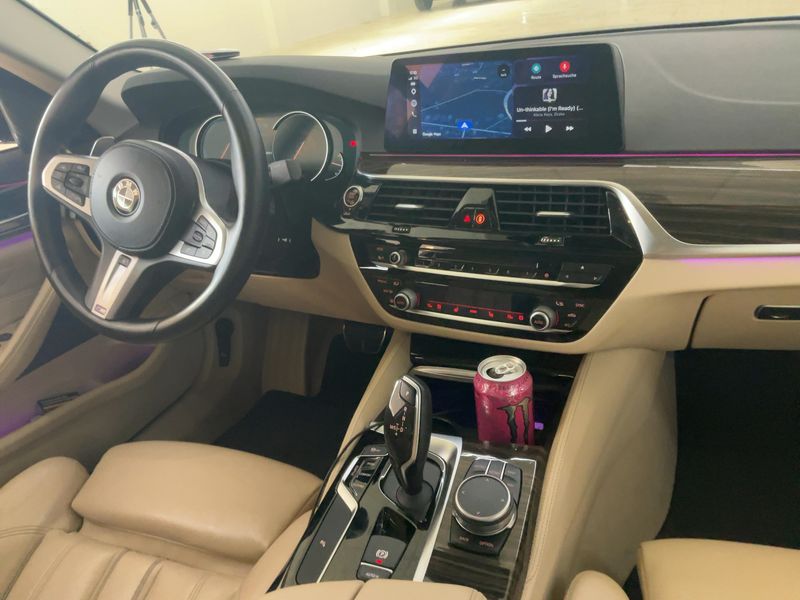 BMW 5er M550i xDrive 2018 – снимка 17