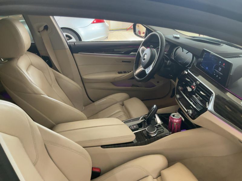 BMW 5er M550i xDrive 2018 – снимка 16