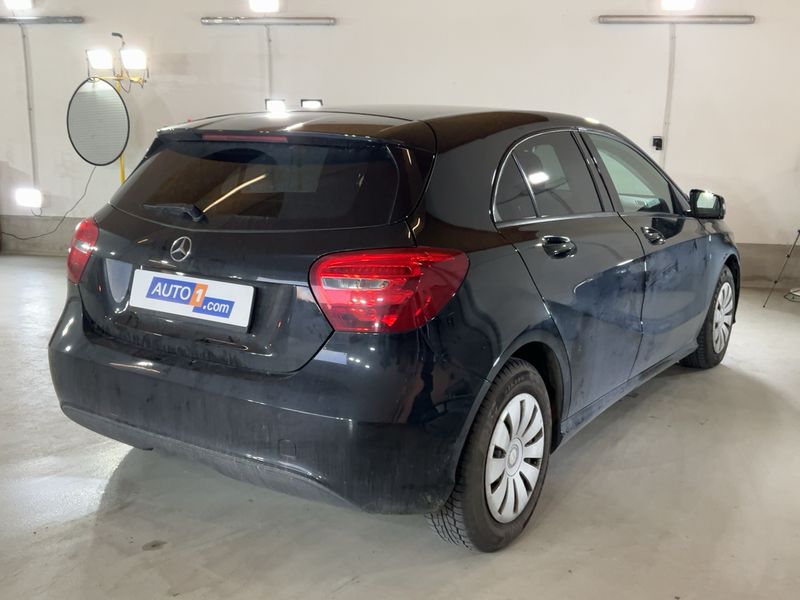 Mercedes-Benz A-Klasse A 160 2015 – снимка 8