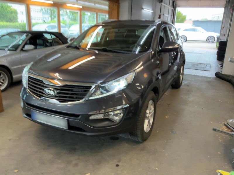 Kia Sportage 2.0 CRDi Spirit 4WD 2013 – снимка 1