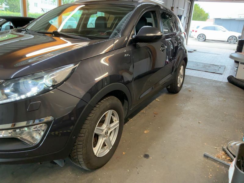 Kia Sportage 2.0 CRDi Spirit 4WD 2013 – снимка 2