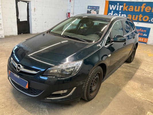 Opel Astra 1.6 CDTI DPF Exklusiv 2014