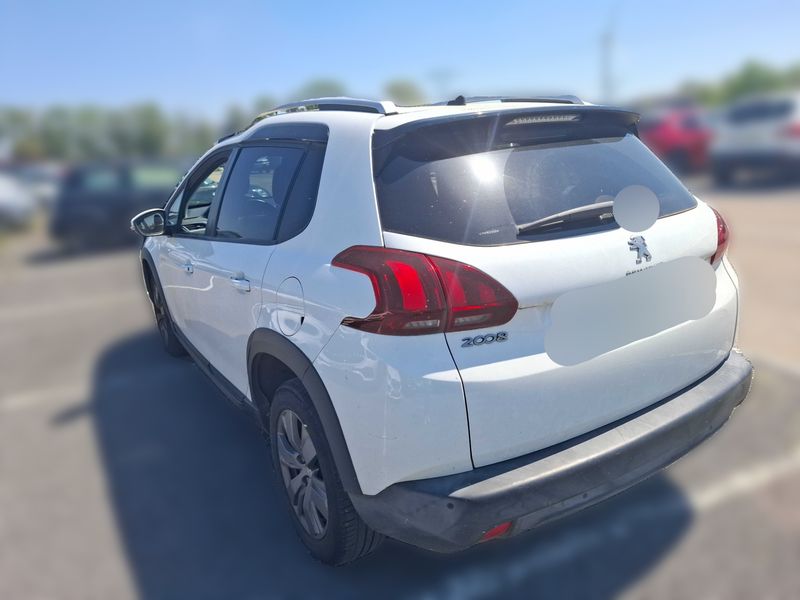 Peugeot 2008 1.2 PureTech Signature 2019 – снимка 3