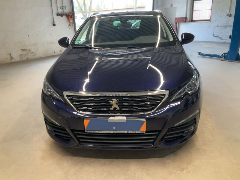 Peugeot 308 1.2 e-THP Allure 2019 – снимка 14