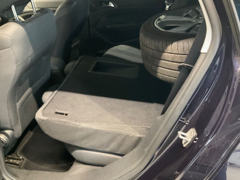 Peugeot 308 1.2 e-THP Allure 2019 – снимка 25