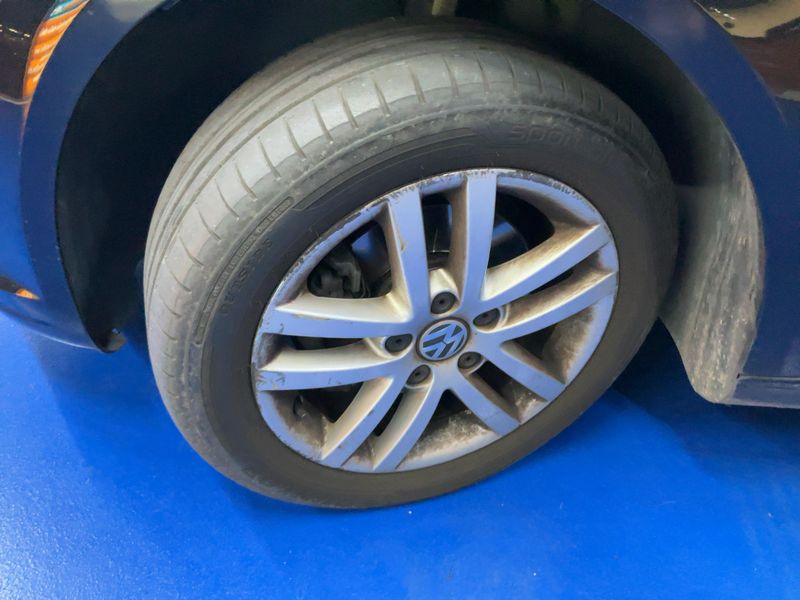 Volkswagen Touran 1.6 TDI Advance BlueMotion Tech 2014 – снимка 17