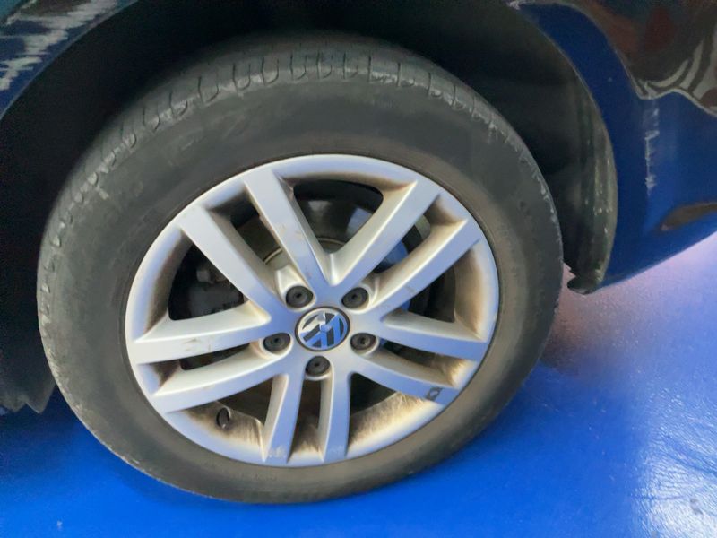 Volkswagen Touran 1.6 TDI Advance BlueMotion Tech 2014 – снимка 18