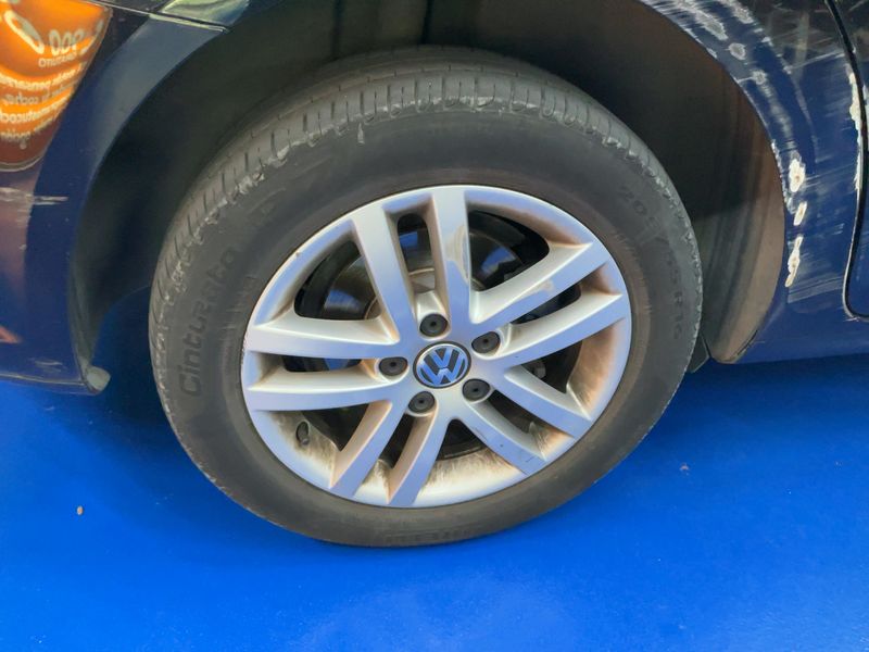 Volkswagen Touran 1.6 TDI Advance BlueMotion Tech 2014 – снимка 19
