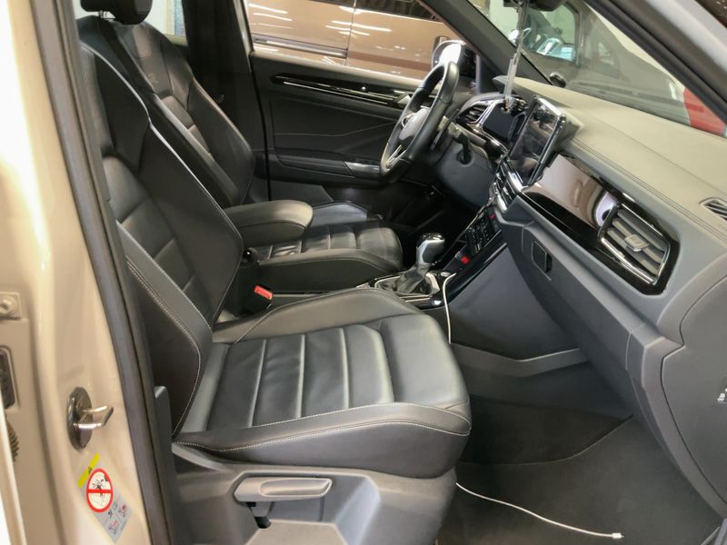 Volkswagen T-Roc 2.0 TSI R-Line 4Motion 2023 – снимка 17