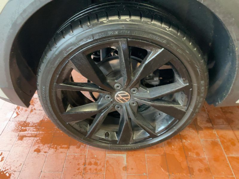 Volkswagen T-Roc 2.0 TSI R-Line 4Motion 2023 – снимка 9
