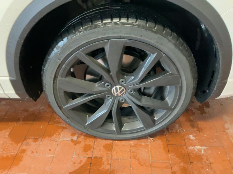 Volkswagen T-Roc 2.0 TSI R-Line 4Motion 2023 – снимка 11