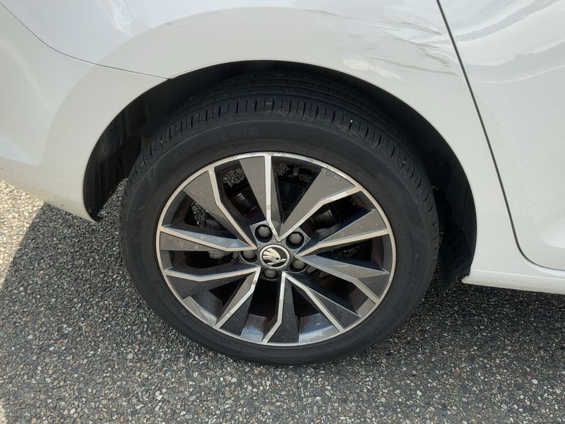 Skoda Rapid Spaceback 1.6 TDI Edition 2017 – снимка 9