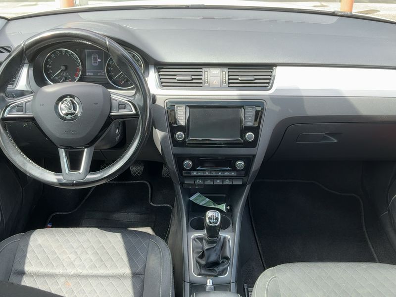 Skoda Rapid Spaceback 1.6 TDI Edition 2017 – снимка 17