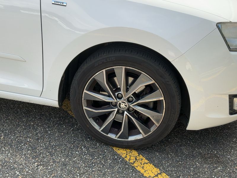 Skoda Rapid Spaceback 1.6 TDI Edition 2017 – снимка 11