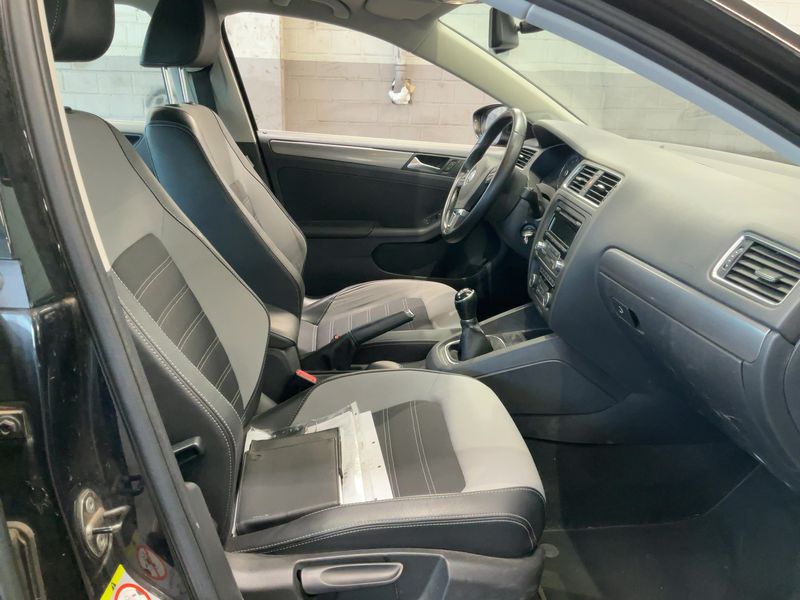 Volkswagen Jetta 1.4 TSI Highline 2012 – снимка 17