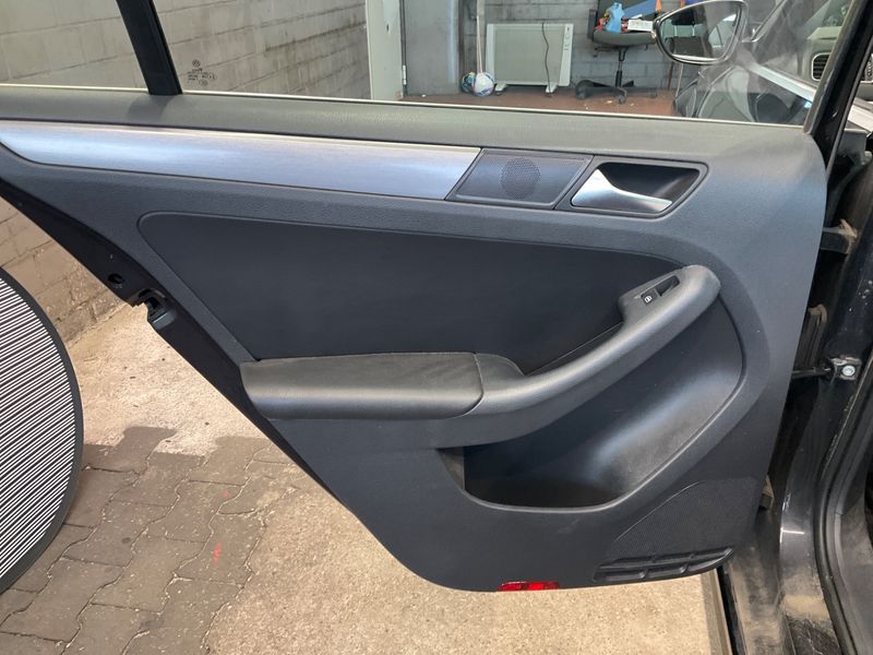 Volkswagen Jetta 1.4 TSI Highline 2012 – снимка 31