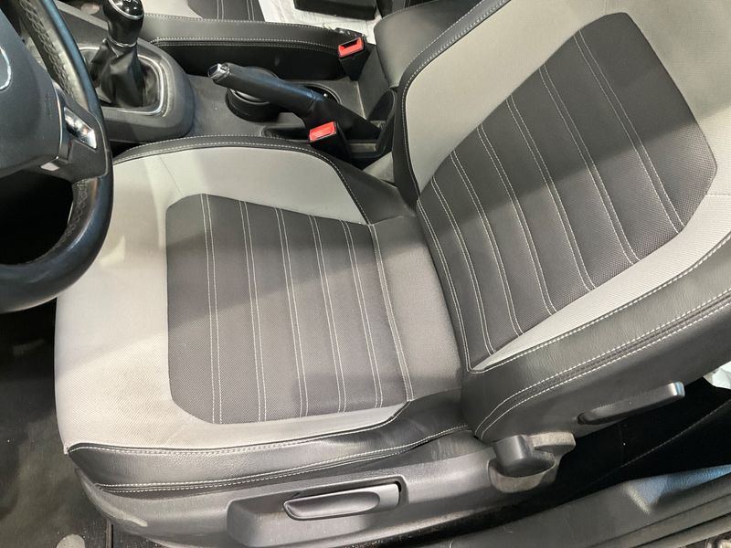 Volkswagen Jetta 1.4 TSI Highline 2012 – снимка 35