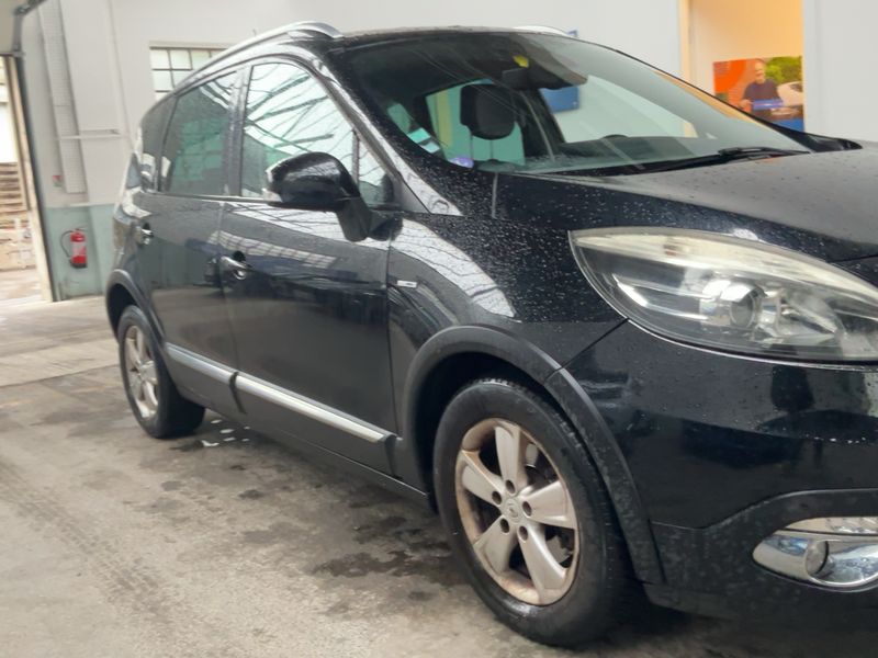 Renault Scenic 1.2 TCe Energy Xmod Bose 2015 – снимка 12