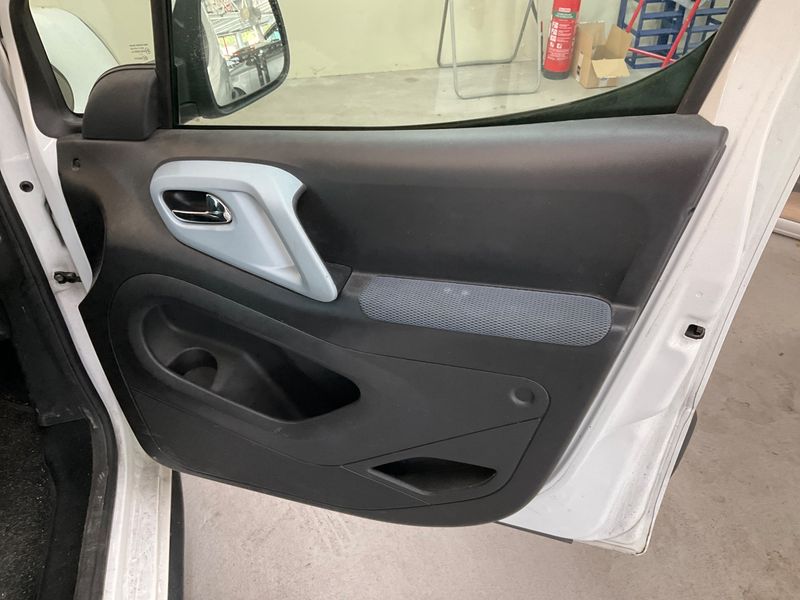 Citroen Berlingo 1.6 HDi XTR 2013 – снимка на щета