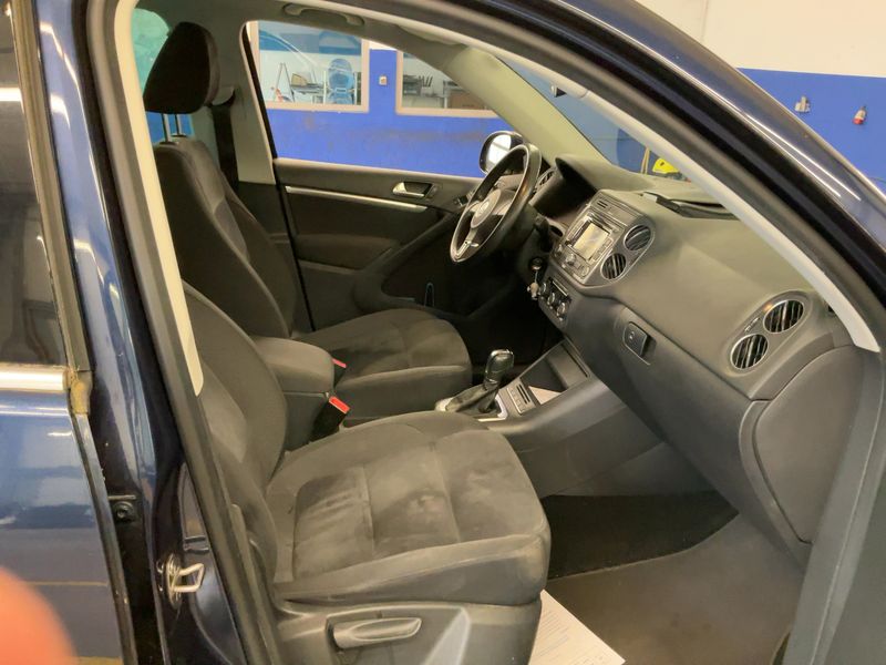 Volkswagen Tiguan 2.0 TDI Sport & Style 4Motion BlueMotion Tech 2011 – снимка 17