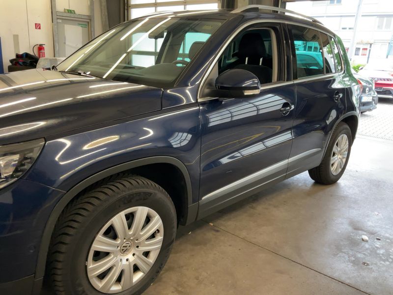 Volkswagen Tiguan 2.0 TDI Sport & Style 4Motion BlueMotion Tech 2011 – снимка 2