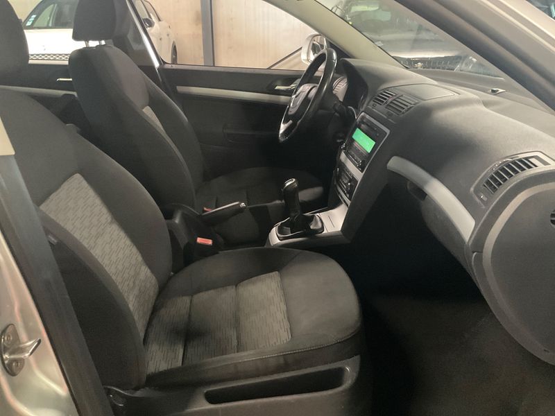 Skoda Octavia 1.6 TDI GreenLine 2011 – снимка 3