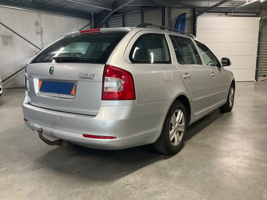 Skoda Octavia 1.6 TDI GreenLine 2011 – снимка 2