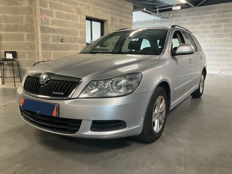 Skoda Octavia 1.6 TDI GreenLine 2011 – снимка 1