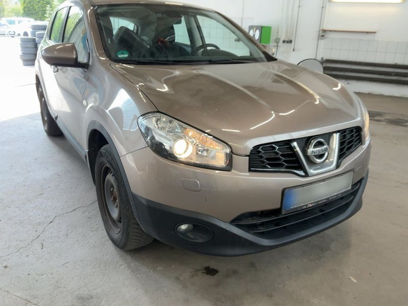 Nissan Qashqai 1.6 dCi 360 4x4 2013 – снимка 12