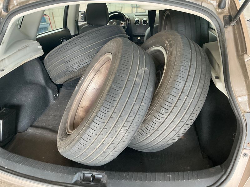 Nissan Qashqai 1.6 dCi 360 4x4 2013 – снимка 15