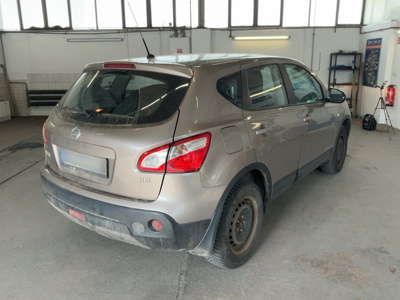 Nissan Qashqai 1.6 dCi 360 4x4 2013 – снимка 8