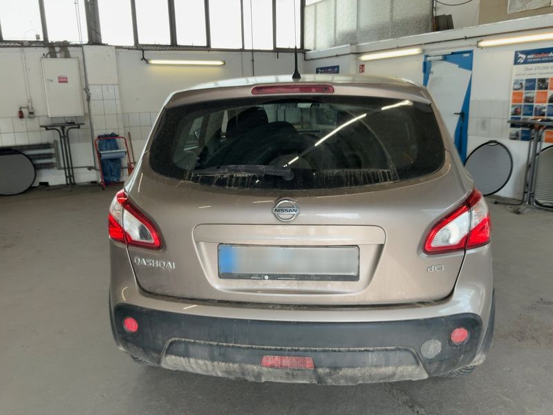 Nissan Qashqai 1.6 dCi 360 4x4 2013 – снимка 7