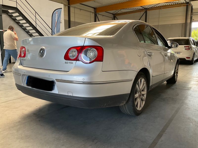Volkswagen Passat 2.0 TDI Carat 2008 – снимка 2