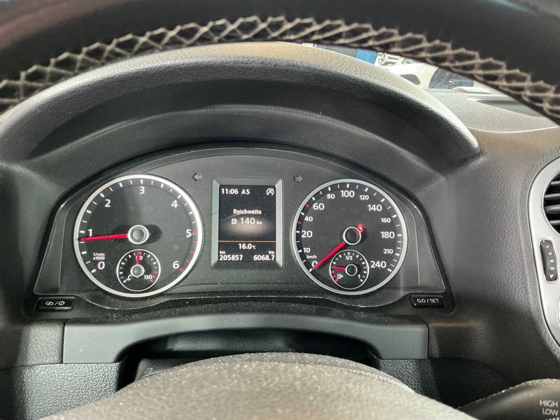 Volkswagen Tiguan 2.0 TDI Cup Sport & Style BlueMotion Tech 2014 – снимка 19