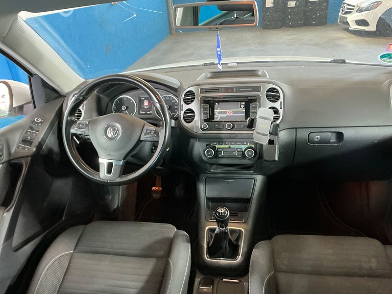 Volkswagen Tiguan 2.0 TDI Cup Sport & Style BlueMotion Tech 2014 – снимка 18