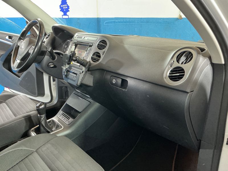 Volkswagen Tiguan 2.0 TDI Cup Sport & Style BlueMotion Tech 2014 – снимка на щета 35