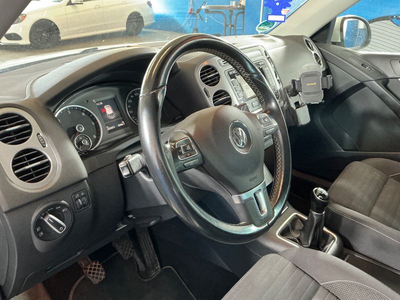 Volkswagen Tiguan 2.0 TDI Cup Sport & Style BlueMotion Tech 2014 – снимка на щета 43