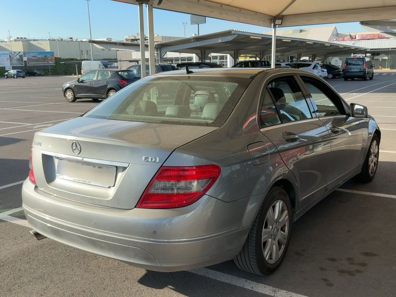 Mercedes-Benz C-Klasse C 220 CDI BlueEfficiency Avantgarde 2010 – снимка 8