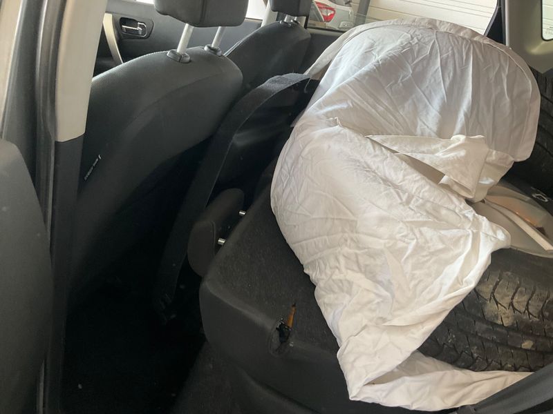 Nissan Qashqai 2.0 dCi Acenta 2010 – снимка на щета