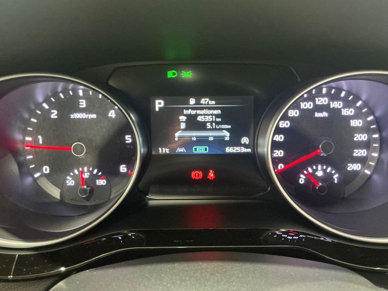 Kia cee'd 1.6 CRDi Mild-Hybrid Vision 2023 – снимка 18