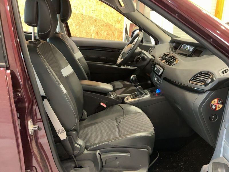 Renault Scenic 1.5 dCi BOSE Edition 2012 – снимка 16