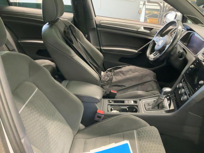 Volkswagen Golf VII 2.0 TDI GTD BlueMotion Tech 2018 – снимка 16